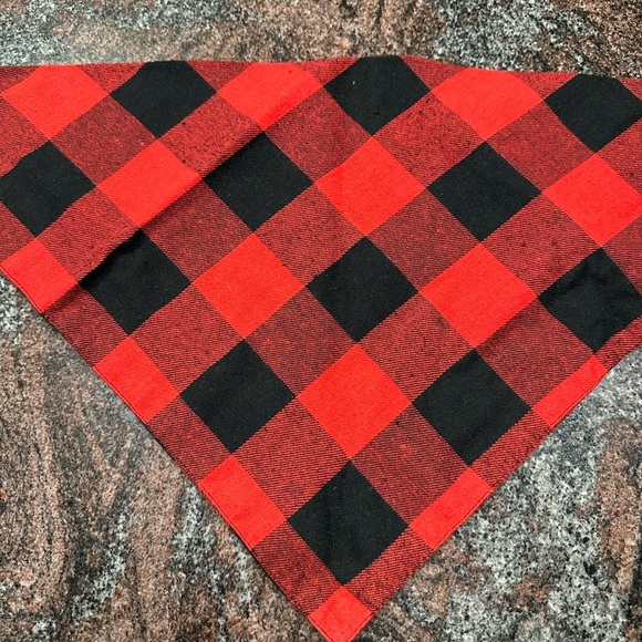 Set of 3 Christmas plaid dog bandanas - Picture 10 of 10